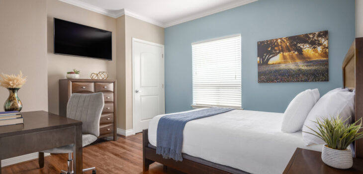 Bedroom at Restored Path Detox where our patients can safely withdrawal from substance use disorders.